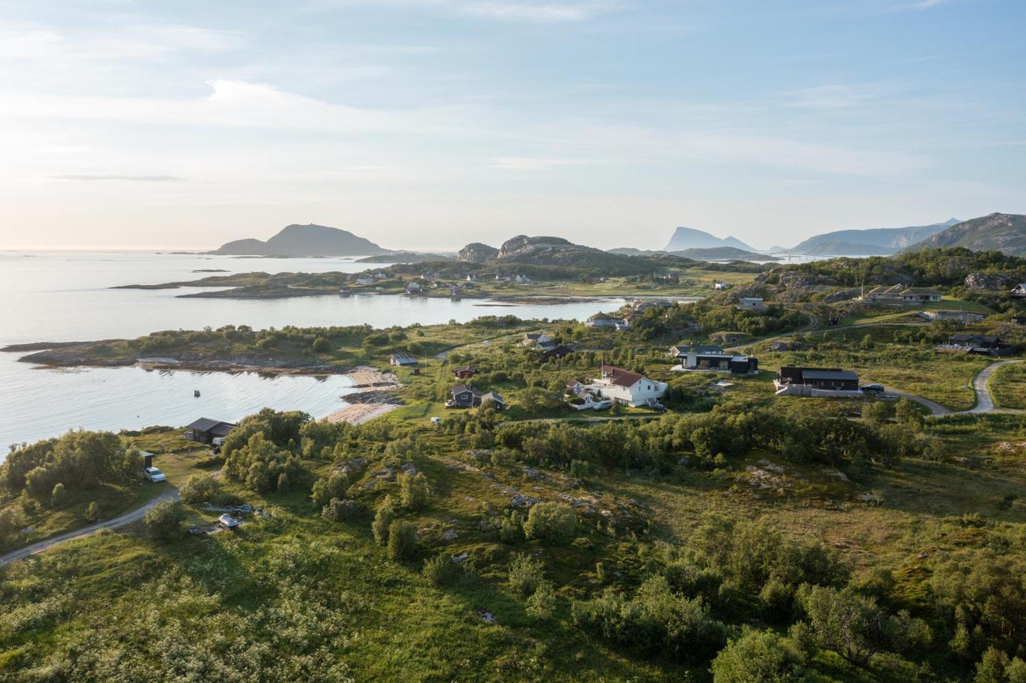 Brensholmen Beach House Tromso Exterior photo